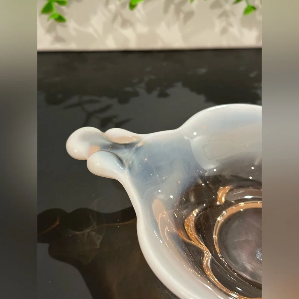 COPY - Vintage Duncan and Miller Pink Opalescent Trinket - Picture 3 of 10